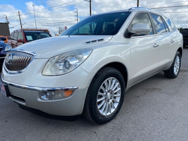 Buick Enclave Vehicle Full-screen Gallery Image 03