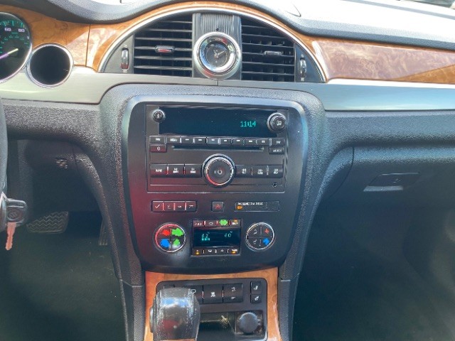 Buick Enclave Vehicle Full-screen Gallery Image 13