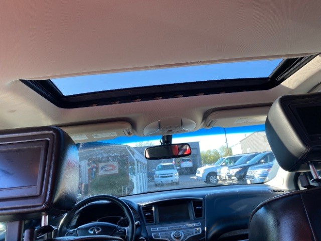 INFINITI JX35 Vehicle Full-screen Gallery Image 13