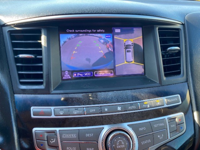 INFINITI JX35 Vehicle Full-screen Gallery Image 14