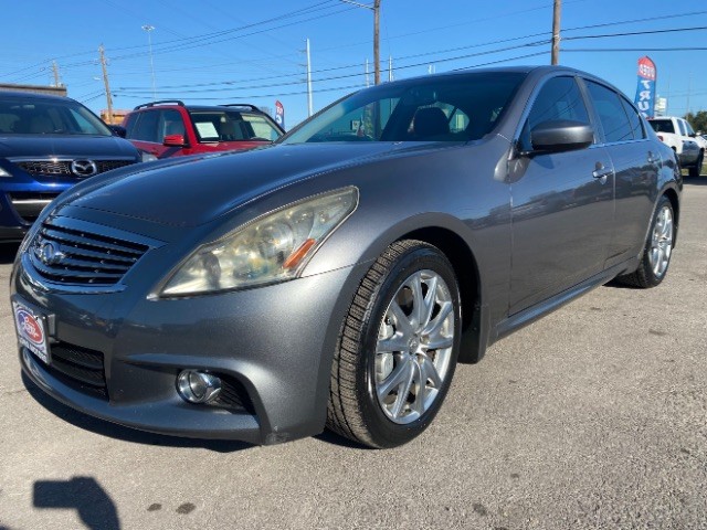 INFINITI G37 Sedan Vehicle Full-screen Gallery Image 03