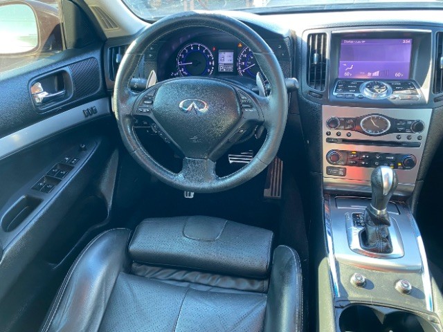 INFINITI G37 Sedan Vehicle Full-screen Gallery Image 11