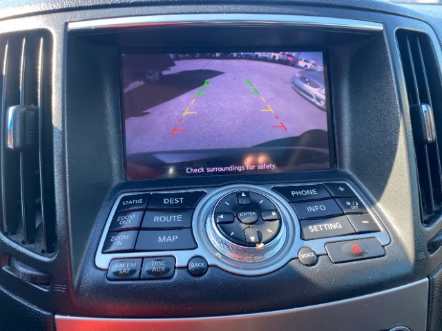 INFINITI G37 Sedan Vehicle Full-screen Gallery Image 14