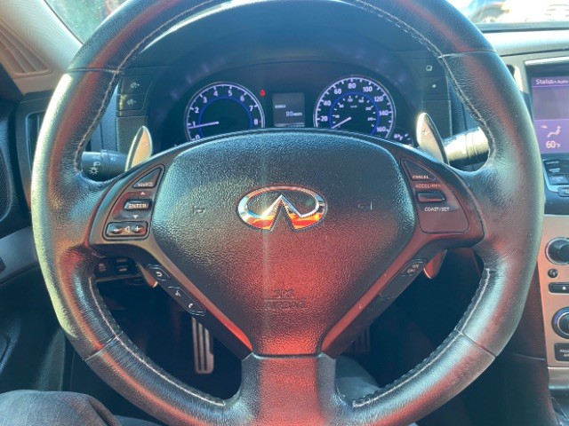 INFINITI G37 Sedan Vehicle Full-screen Gallery Image 15