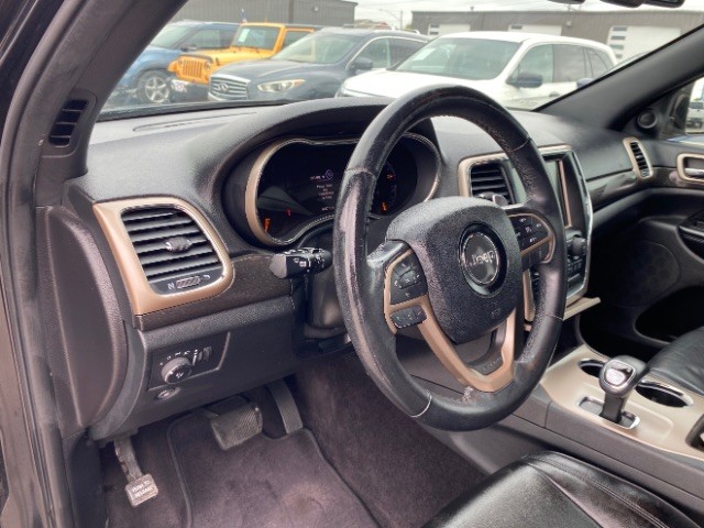 Jeep Grand Cherokee Vehicle Full-screen Gallery Image 09