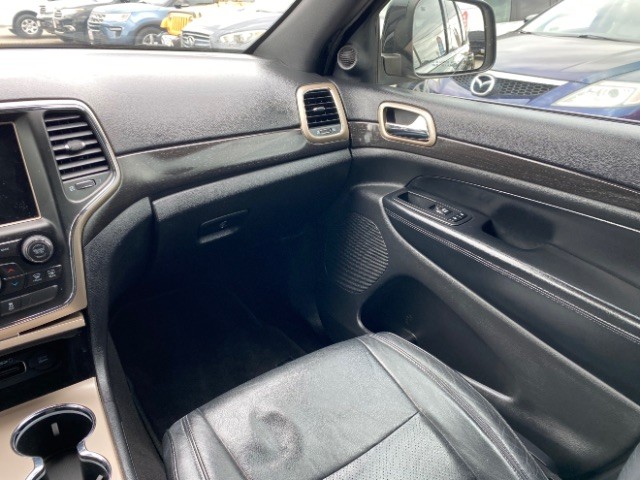 Jeep Grand Cherokee Vehicle Full-screen Gallery Image 10