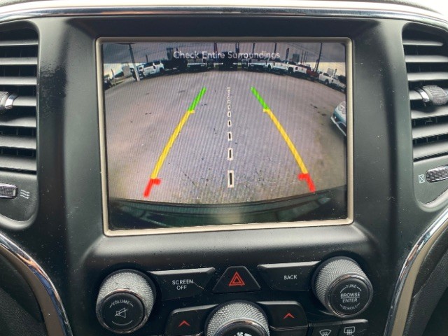 Jeep Grand Cherokee Vehicle Full-screen Gallery Image 13