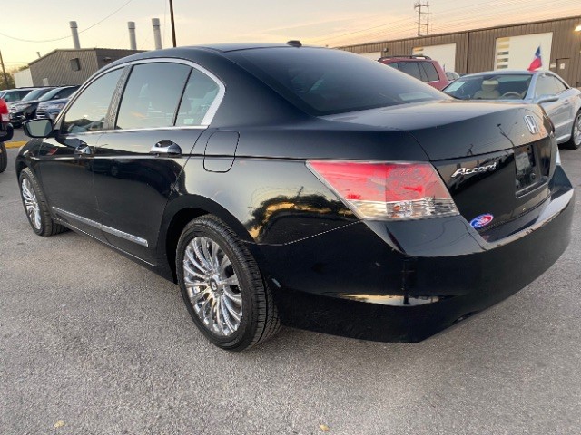 Honda Accord Sedan Vehicle Full-screen Gallery Image 04