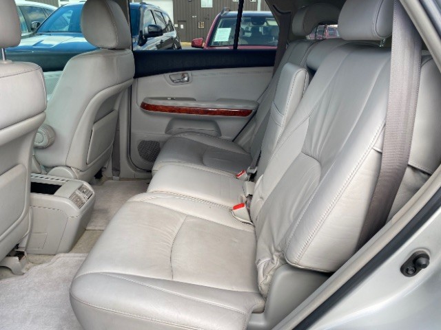 Lexus RX 350 Vehicle Full-screen Gallery Image 07