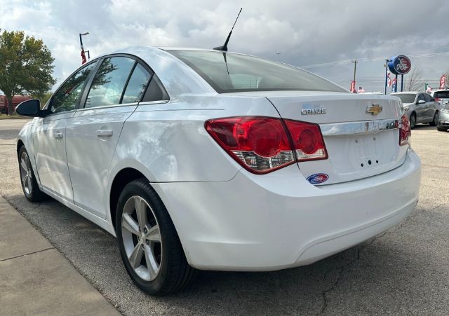 Chevrolet Cruze Vehicle Full-screen Gallery Image 05
