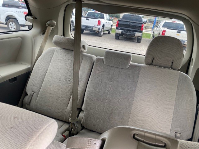 Toyota Sienna Vehicle Full-screen Gallery Image 07