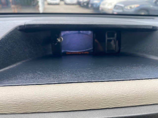 Toyota Sienna Vehicle Full-screen Gallery Image 14