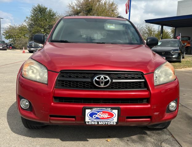 Toyota RAV4 Vehicle Full-screen Gallery Image 03