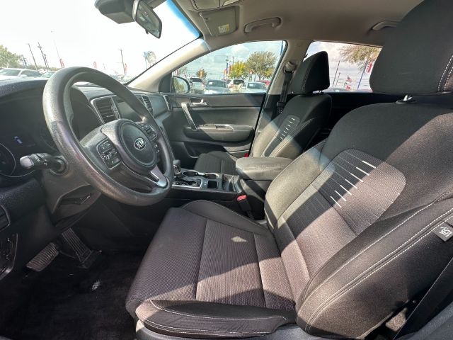 Kia Sportage Vehicle Full-screen Gallery Image 08