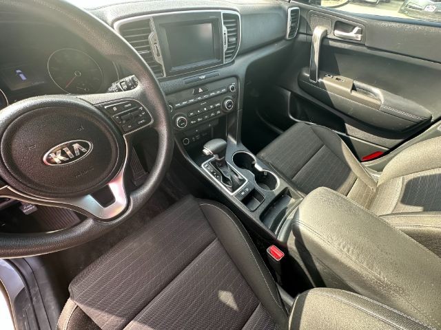 Kia Sportage Vehicle Full-screen Gallery Image 10