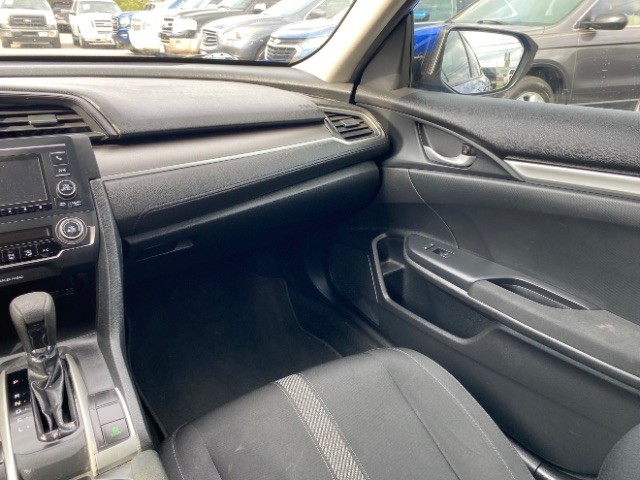 Honda Civic Sedan Vehicle Full-screen Gallery Image 10