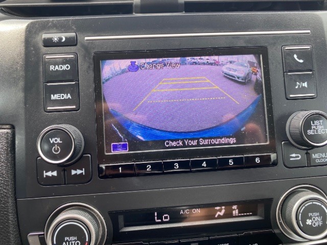 Honda Civic Sedan Vehicle Full-screen Gallery Image 13