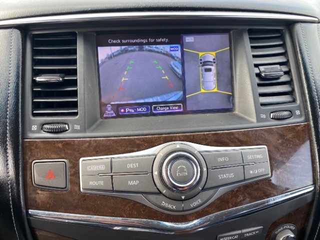 INFINITI QX80 Vehicle Full-screen Gallery Image 16