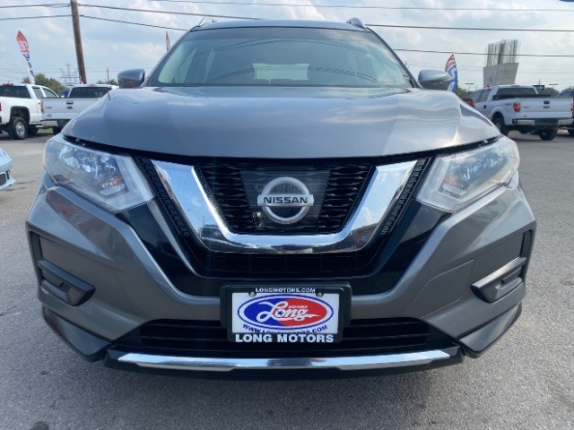 Nissan Rogue Vehicle Full-screen Gallery Image 02