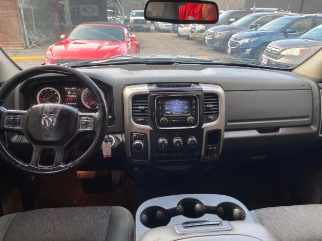 Ram 1500 Vehicle Full-screen Gallery Image 06