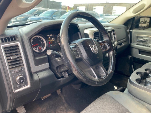 Ram 1500 Vehicle Full-screen Gallery Image 09