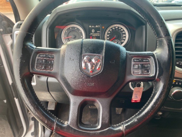 Ram 1500 Vehicle Full-screen Gallery Image 13