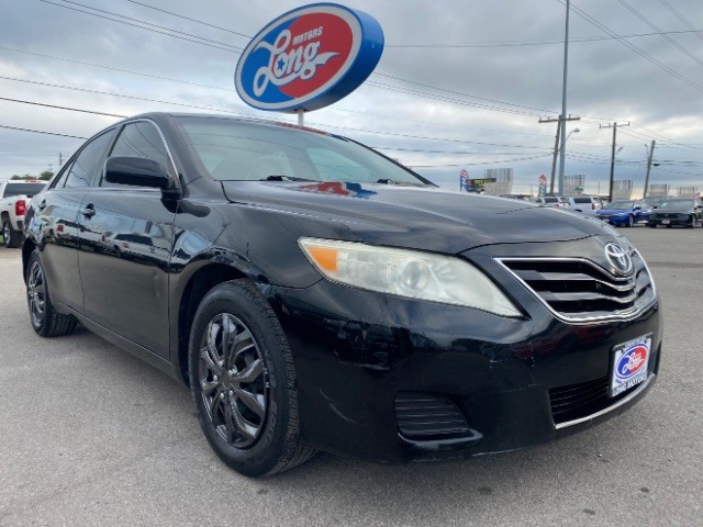 Toyota Camry Vehicle Full-screen Gallery Image 01