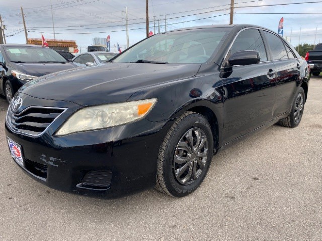 Toyota Camry Vehicle Full-screen Gallery Image 03