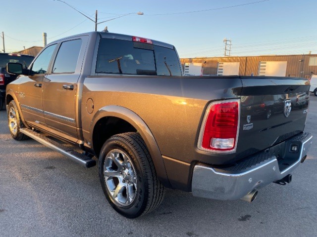 Ram 1500 Vehicle Full-screen Gallery Image 04