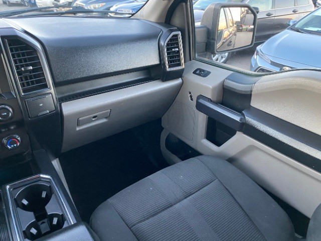 Ford F-150 Vehicle Full-screen Gallery Image 08