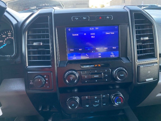 Ford F-150 Vehicle Full-screen Gallery Image 10