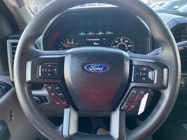 Ford F-150 Vehicle Full-screen Gallery Image 13