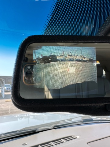 GMC Yukon XL Vehicle Full-screen Gallery Image 15