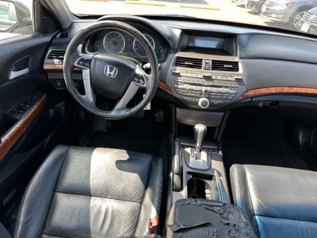 Honda Accord Sedan Vehicle Full-screen Gallery Image 08