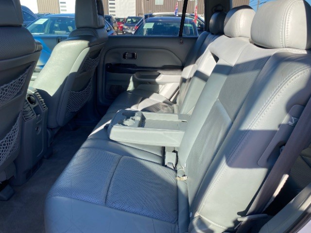 Honda Pilot Vehicle Full-screen Gallery Image 09