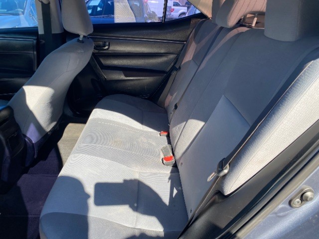 Toyota Corolla Vehicle Full-screen Gallery Image 07