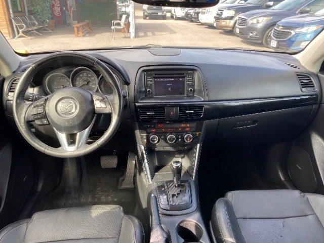 Mazda CX-5 Vehicle Full-screen Gallery Image 05