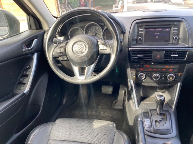 Mazda CX-5 Vehicle Full-screen Gallery Image 09