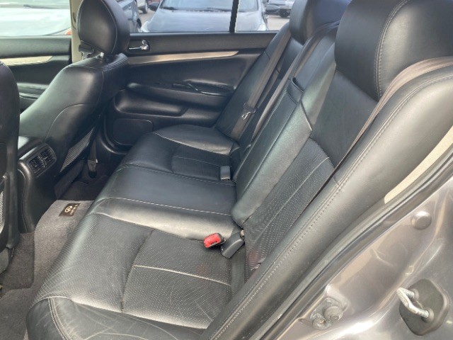 INFINITI G37 Sedan Vehicle Full-screen Gallery Image 08