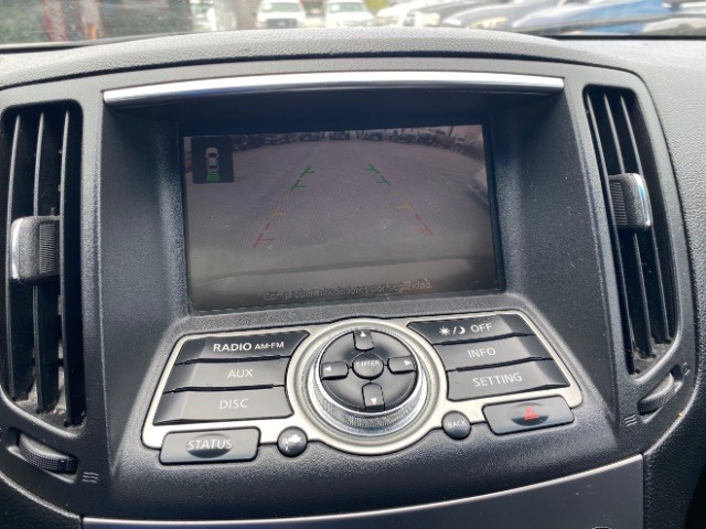 INFINITI G37 Sedan Vehicle Full-screen Gallery Image 14