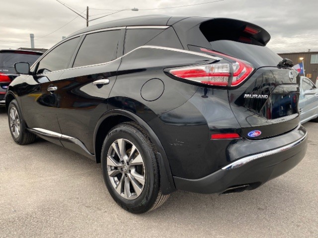 Nissan Murano Vehicle Full-screen Gallery Image 04