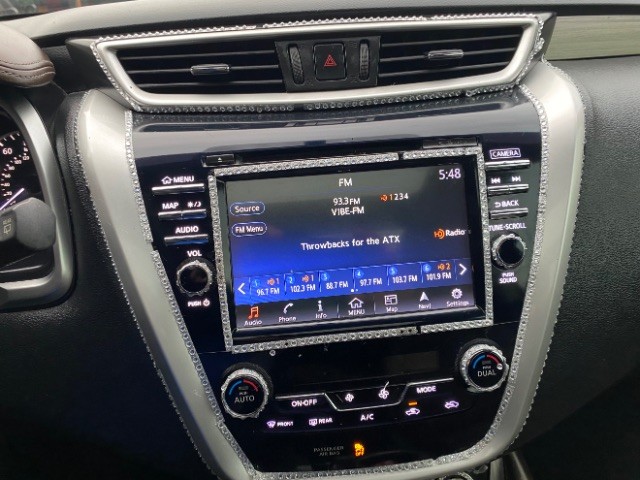 Nissan Murano Vehicle Full-screen Gallery Image 13