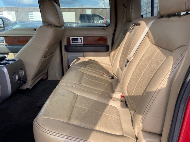 Ford F-150 Vehicle Full-screen Gallery Image 06