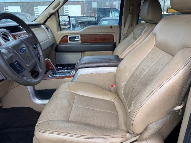 Ford F-150 Vehicle Full-screen Gallery Image 07