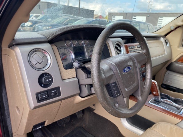 Ford F-150 Vehicle Full-screen Gallery Image 08