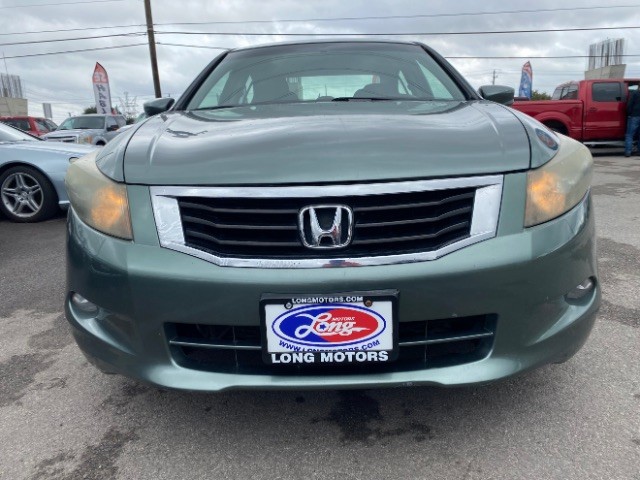 Honda Accord Sedan Vehicle Full-screen Gallery Image 02