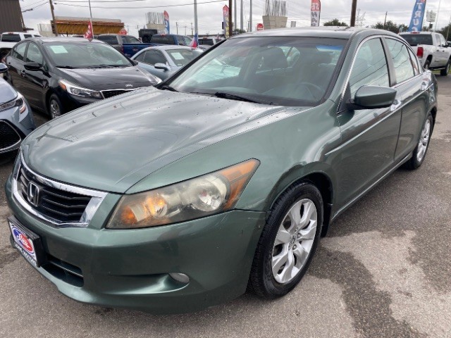 Honda Accord Sedan Vehicle Full-screen Gallery Image 03