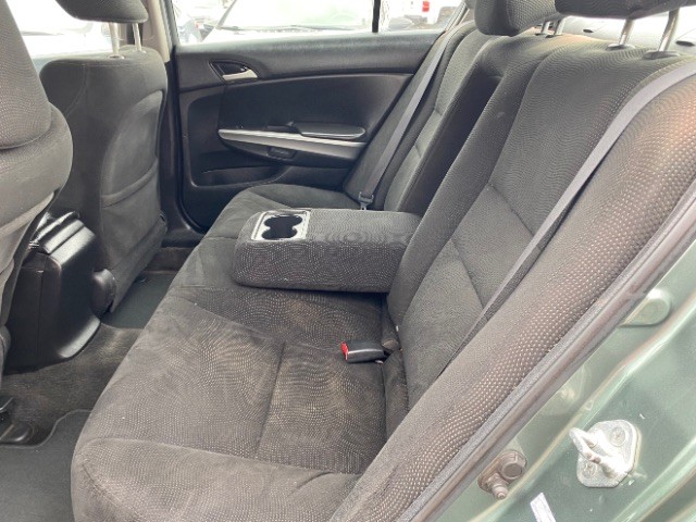 Honda Accord Sedan Vehicle Full-screen Gallery Image 07