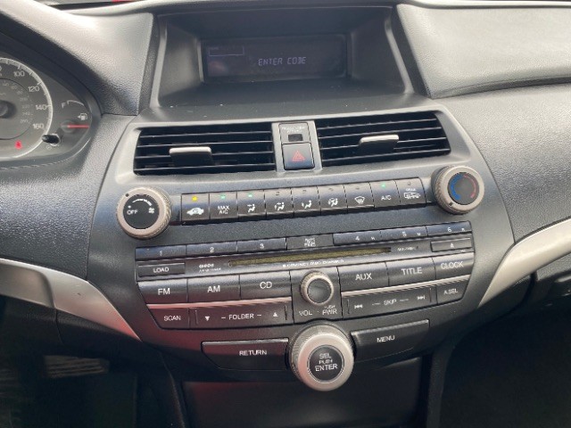 Honda Accord Sedan Vehicle Full-screen Gallery Image 12