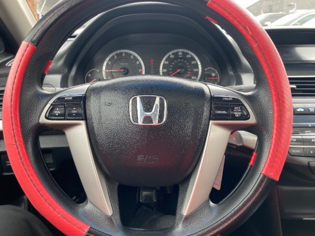 Honda Accord Sedan Vehicle Full-screen Gallery Image 13